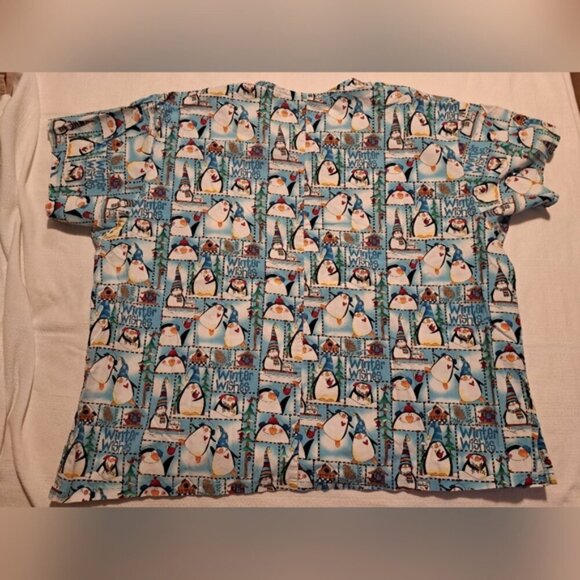 Peaches Penguin Winter wishes size 2X scrub top no fade VGUC - Picture 4 of 4